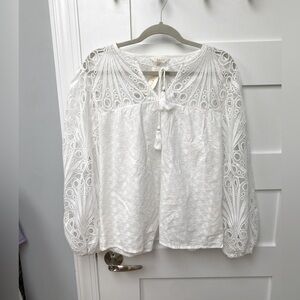 Adiva White Embroidered lace balloon sleeve long sleeve blouse